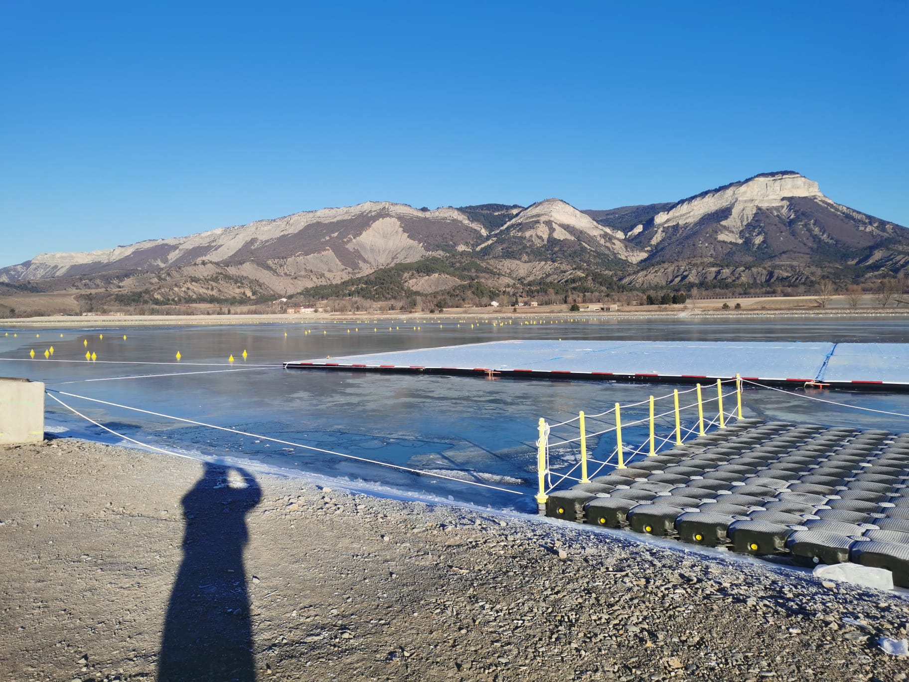travaux maritimes centrale photovoltaique lac lazer OMEXON