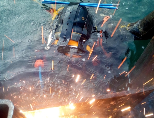 Travaux sous-marins de découpage de palplanches dans le port de Sète